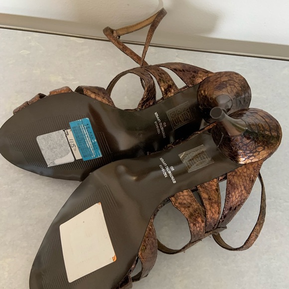 Copper metallic dress sandals - Picture 7 of 8